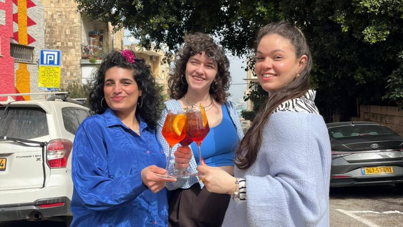 ליידיז, זה בשבילכן: ביום האשה הנשים של שוק תלפיות עוברות לקדמת הבמה