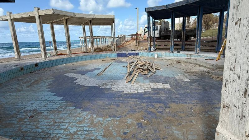 השיפוץ בבריכת הפעוטות בחוף זמיר | צילום: ראובן כהן, דוברות עיריית חיפה