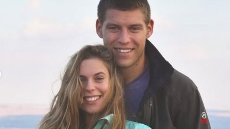 דמעות של אושר: אלמנתו של רס