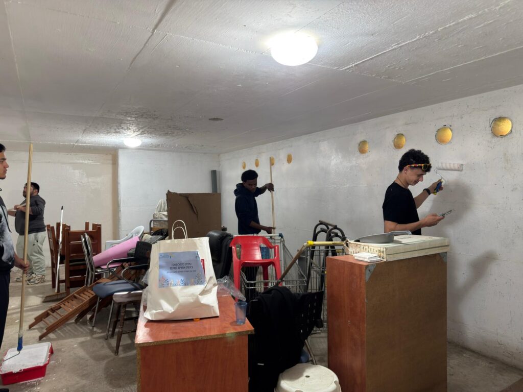 סיירת המקלטים המשותפים | צילום: דוברות עיריית טירת כרמל