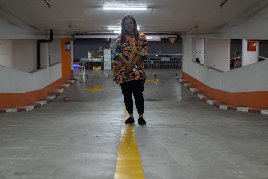 רנה לוטו, המנהלת הלא רשמית של המקלט בבניין ההנדסה | צילום: עומר מוזר