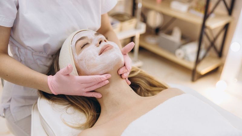 נאוה קולאז' משנה את החוקים: כך נראים לימודי קוסמטיקה בעידן החדש