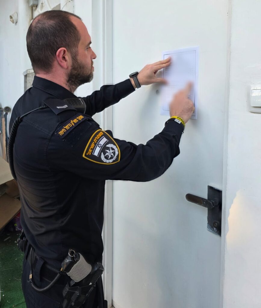 סגירת בית הבושת באחוזה | צילום: דוברות המשטרה