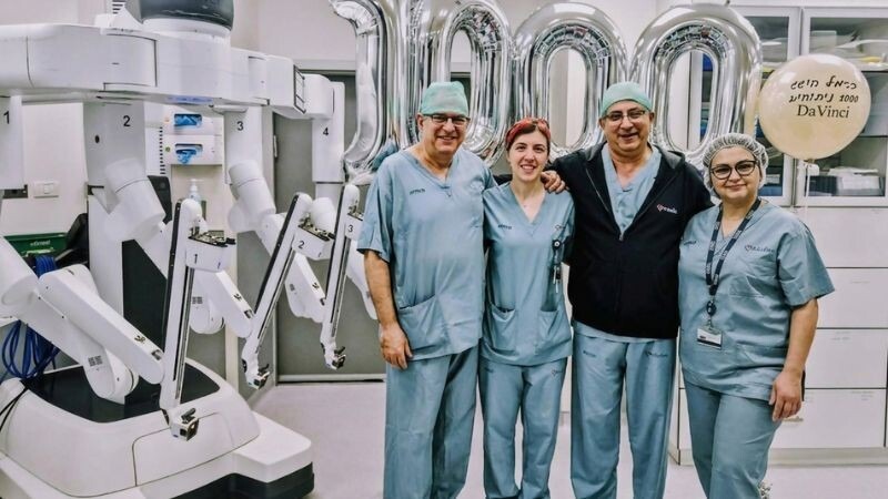 מעצמה של חדשנות: המרכז הרפואי כרמל חוגג שיא של 1,000 ניתוחים רובוטיים