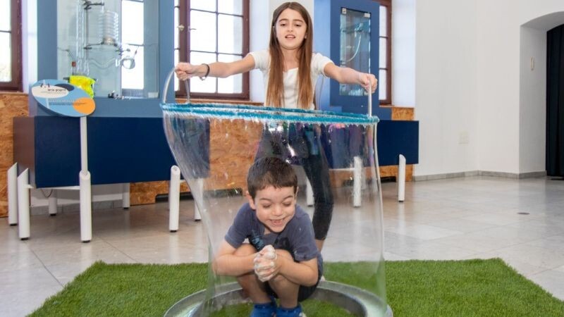 בועות סבון במדעטק חיפה | צילום מושון תמיר