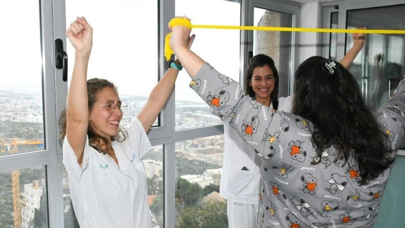 תנועה מבריאה בכרמל: כשחדשנות רפואית פוגשת רגישות אנושית