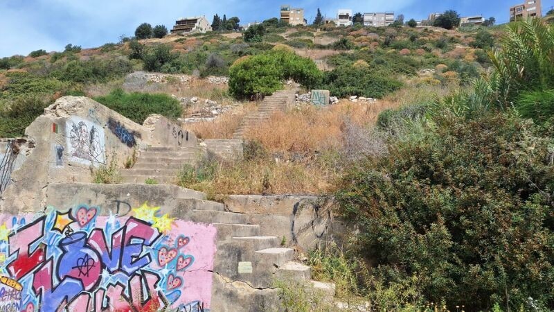 גרם שנשכח והוזנח בין כבביר לבוסתן כיאט | צילום: עומר מוזר