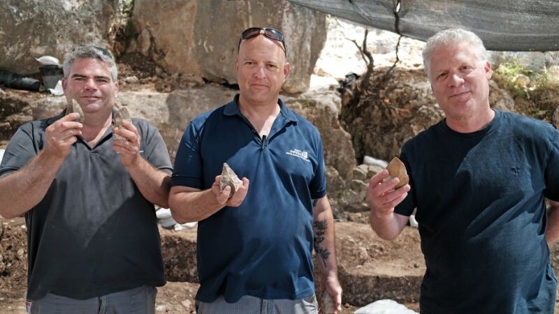 החוקרים פרופ' רון, ד